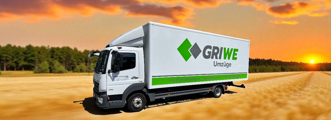 Individuelle LKW-Beschriftung für GRIWE Umzüge. Folien Fischer Hamburg gestaltet auffällige Fahrzeugbeschriftungen für Speditionen, Umzugsfirmen und Handwerksbetriebe